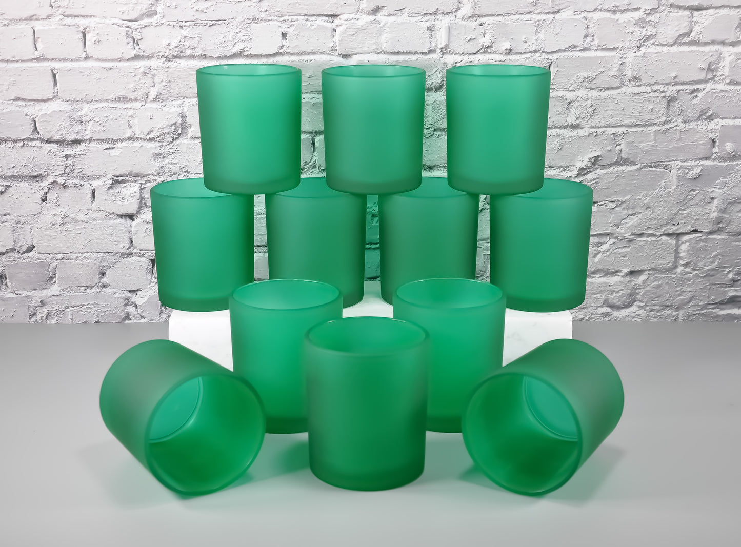green-empty-frosted-candle-glass-bamboo-lid-10oz-8oz-wholesale-jars-lids-wholesale-glass-bulk-jars-bulk-glass-candle-jars-candle-jars-bulk-green-empty-candle-jars-candle-containers-candle-jars-wholesale-empty-candle-vessels-holders-containers