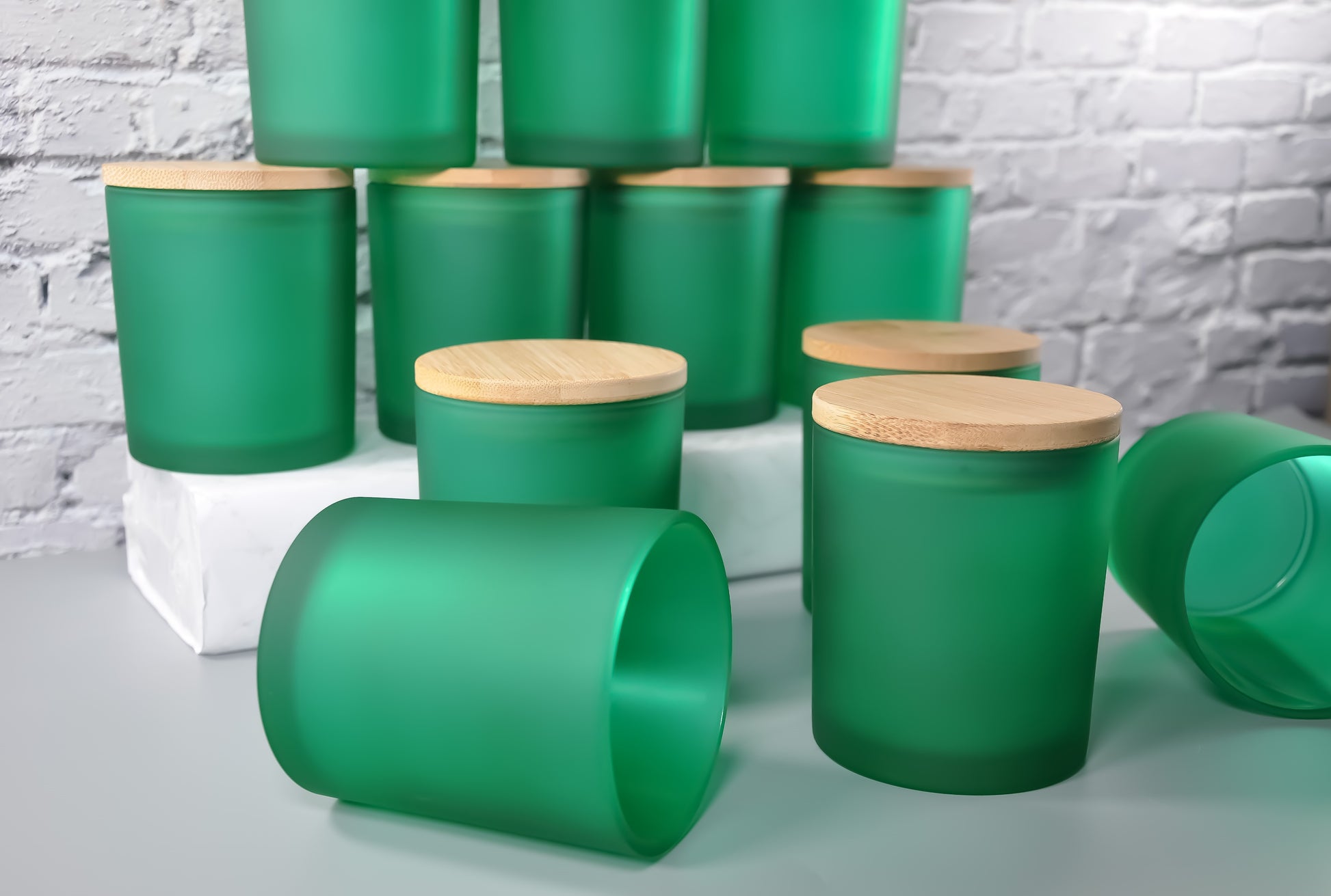 green-empty-frosted-candle-glass-bamboo-lid-10oz-8oz-wholesale-jars-lids-wholesale-glass-bulk-jars-bulk-glass-candle-jars-candle-jars-bulk-green-empty-candle-jars-candle-containers-candle-jars-wholesale-empty-candle-vessels-holders-containers