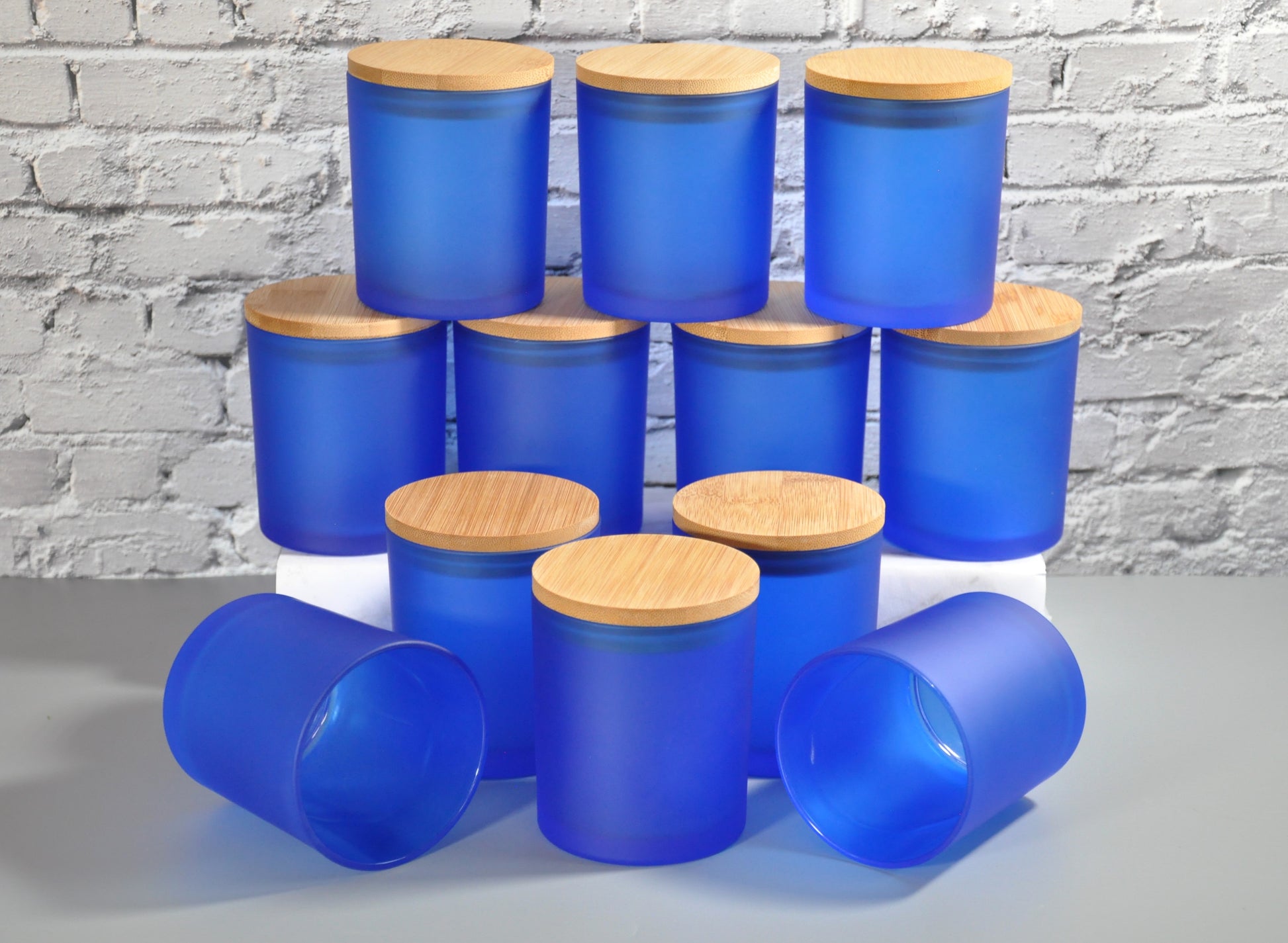 sapphire_blue_candle_jar_bamboo_lid_flat_metal_lid_3_scents_candles_NY_10oz_frosted_glass_candle_supplies_miller_place_bulk_wholesale_jars_lids