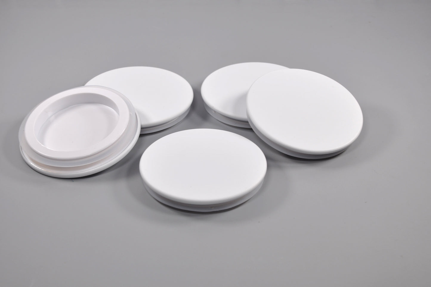 bulk_wholesale_lids_candle_jars_metal_flat_top_lid_silver_3_scents_candles_NY_lids_containers_status_jar_lids_container_lids