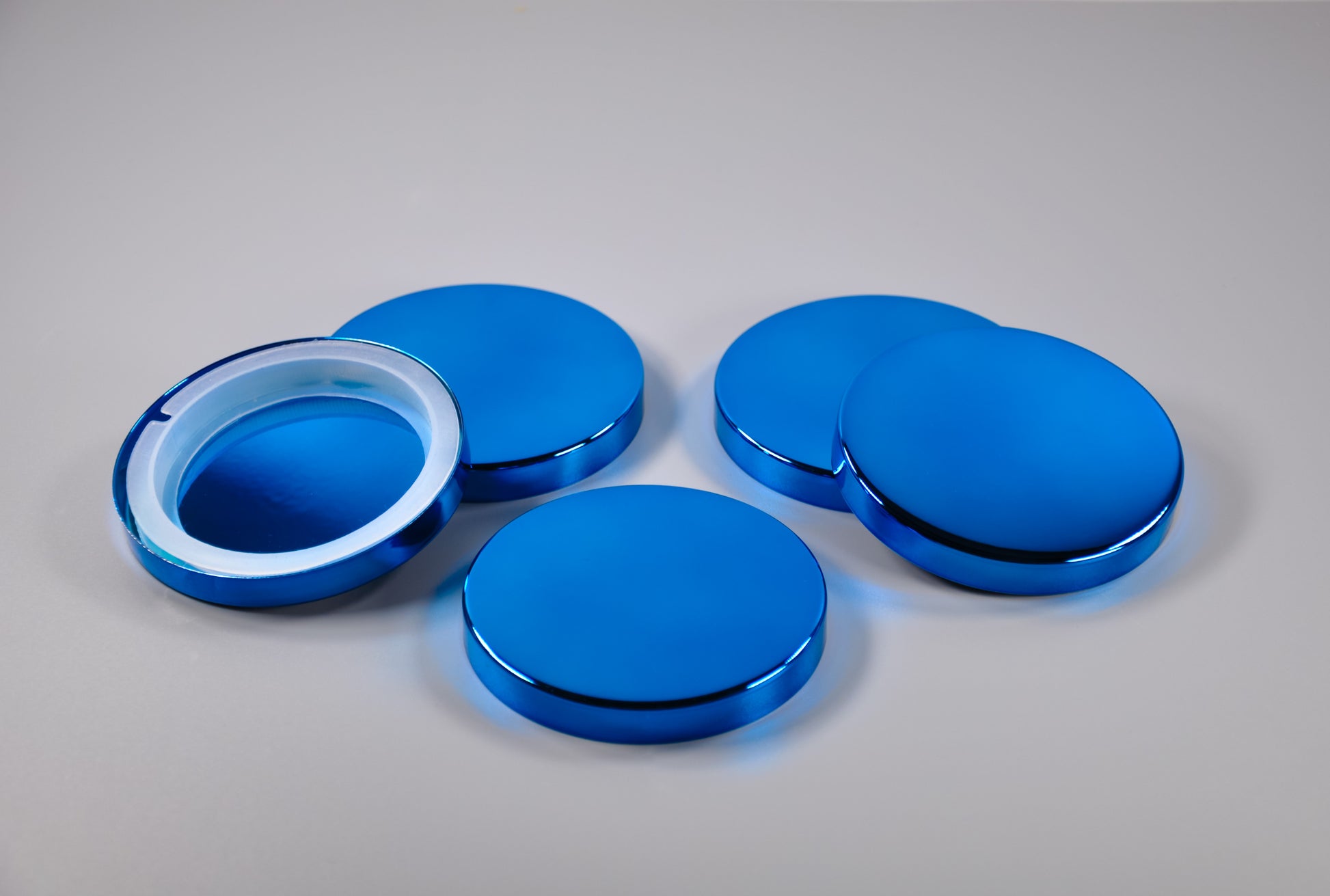 3.25" electroplated slip cover lid in blue